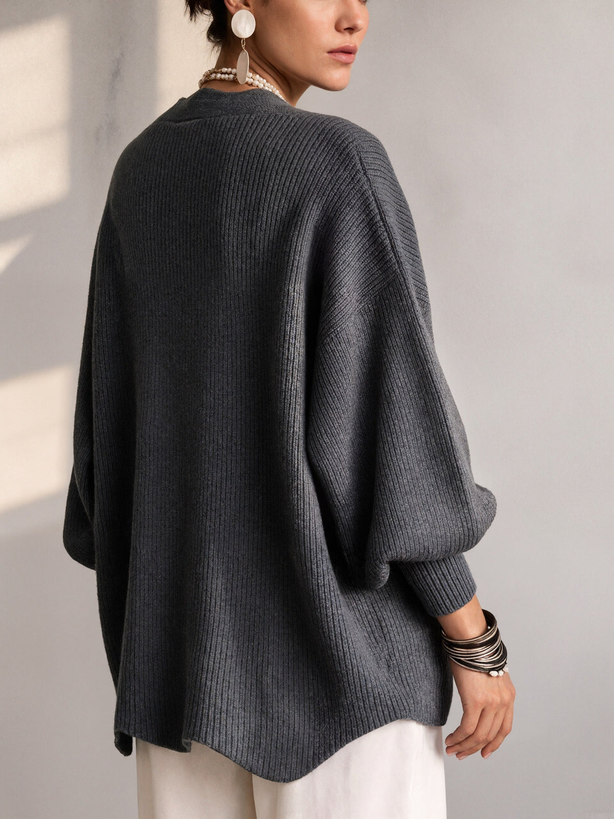 Elvira | Cardigan in Maglia con Bottoni e Scollo a V