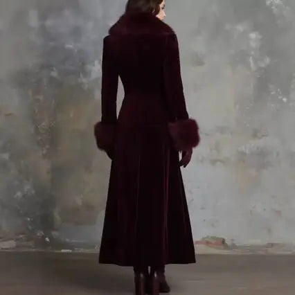 Isadora | Cappotto in Velluto con Collo in Pelliccia Ecologica