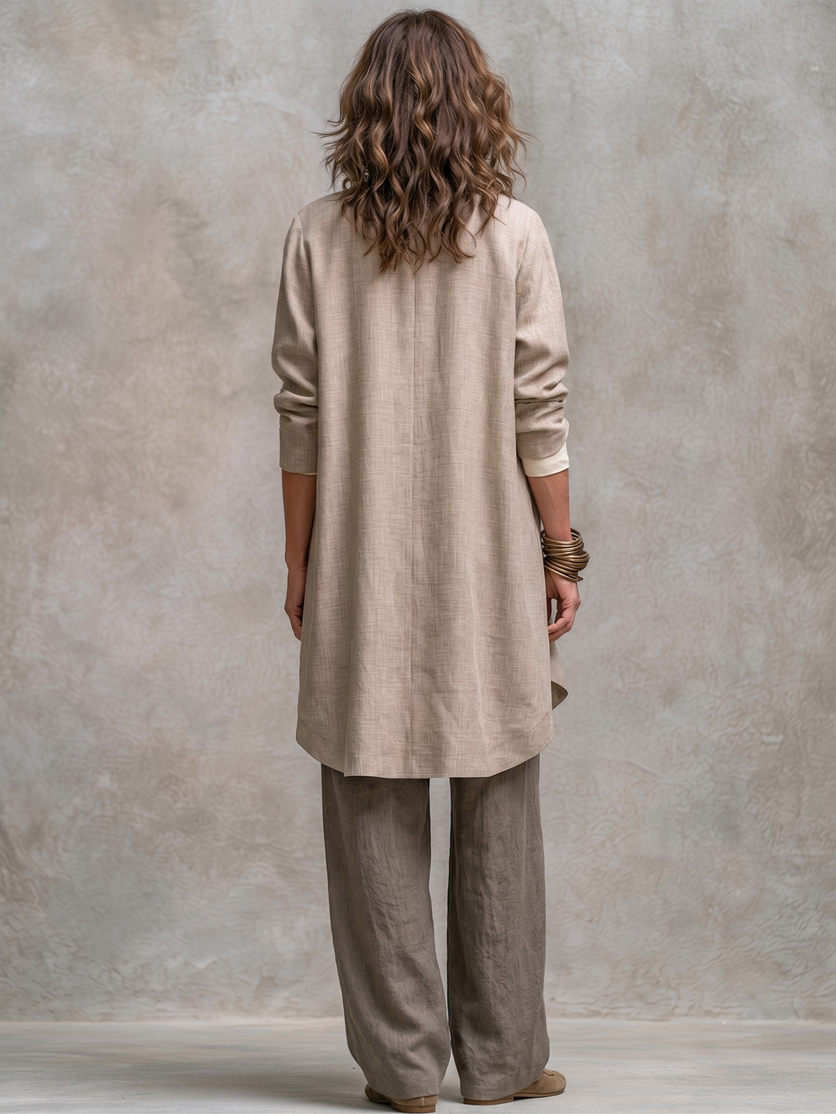Costanza | Completo Elegante di Tre Pezzi in Beige e Grigio con Pantaloni Palazzo a Strati