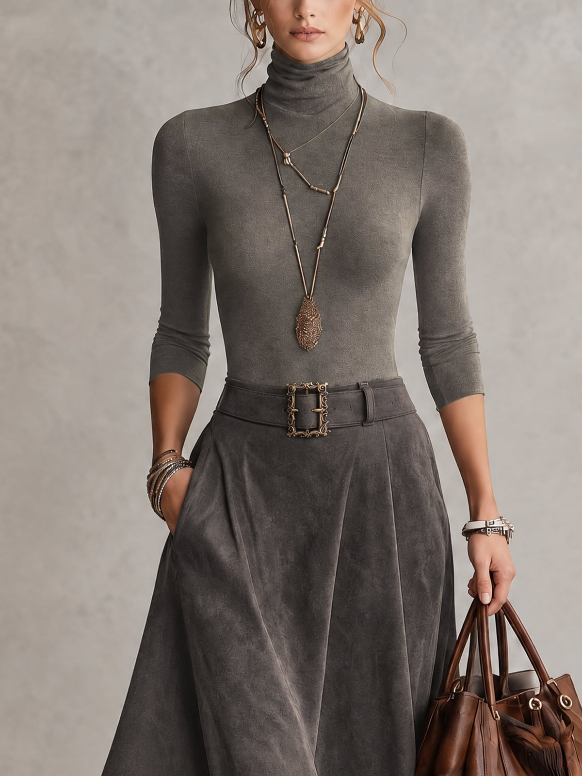 Francesca | Completo top a collo alto grigio e gonna midi asimmetrica in suede sintetico (con cintura)