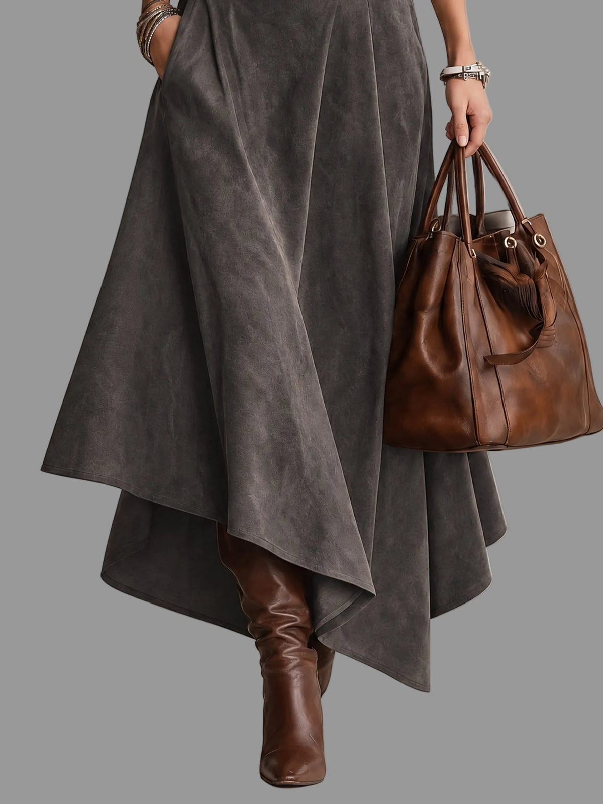 Giorgia | Completo con Top a Collo Alto e Gonna Asimmetrica in Scamosciato