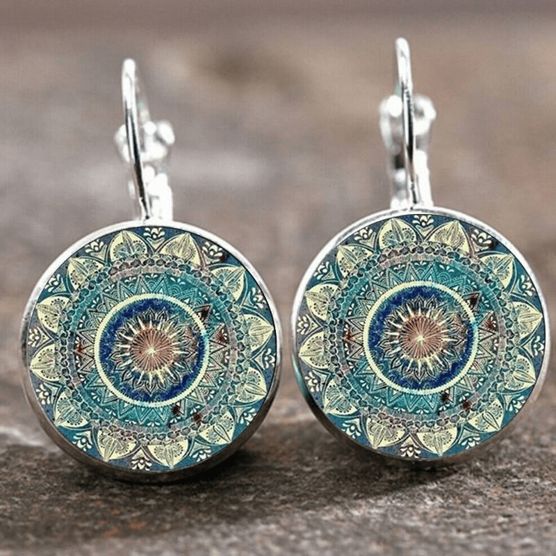 Zenara | Orecchini Mandala Vintage con Forma Arrotondata