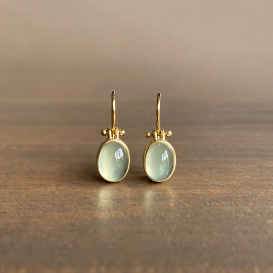 Celestia | Orecchini in Pietra di Luna Verde Vintage